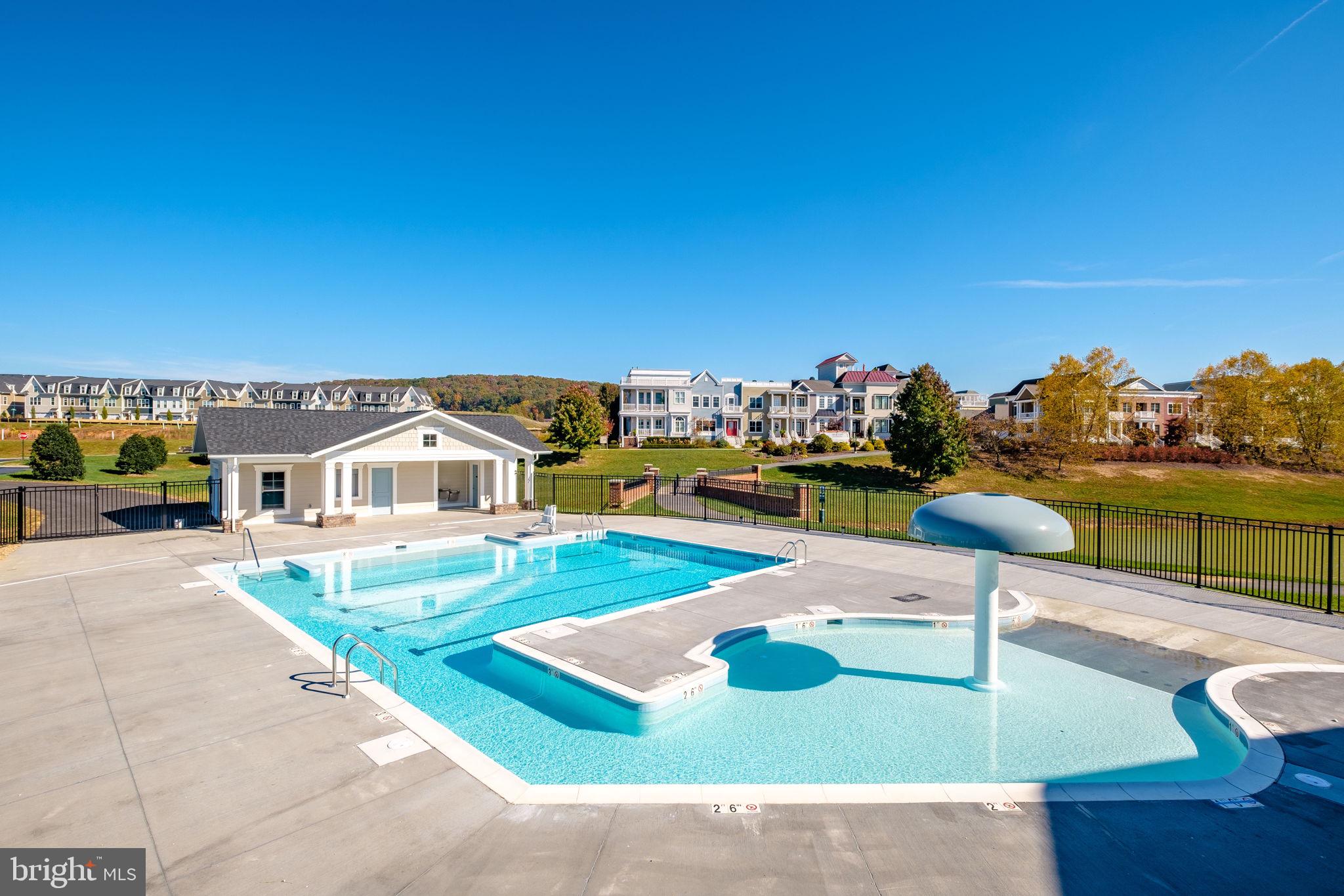 PRESTON LAKE - Residential