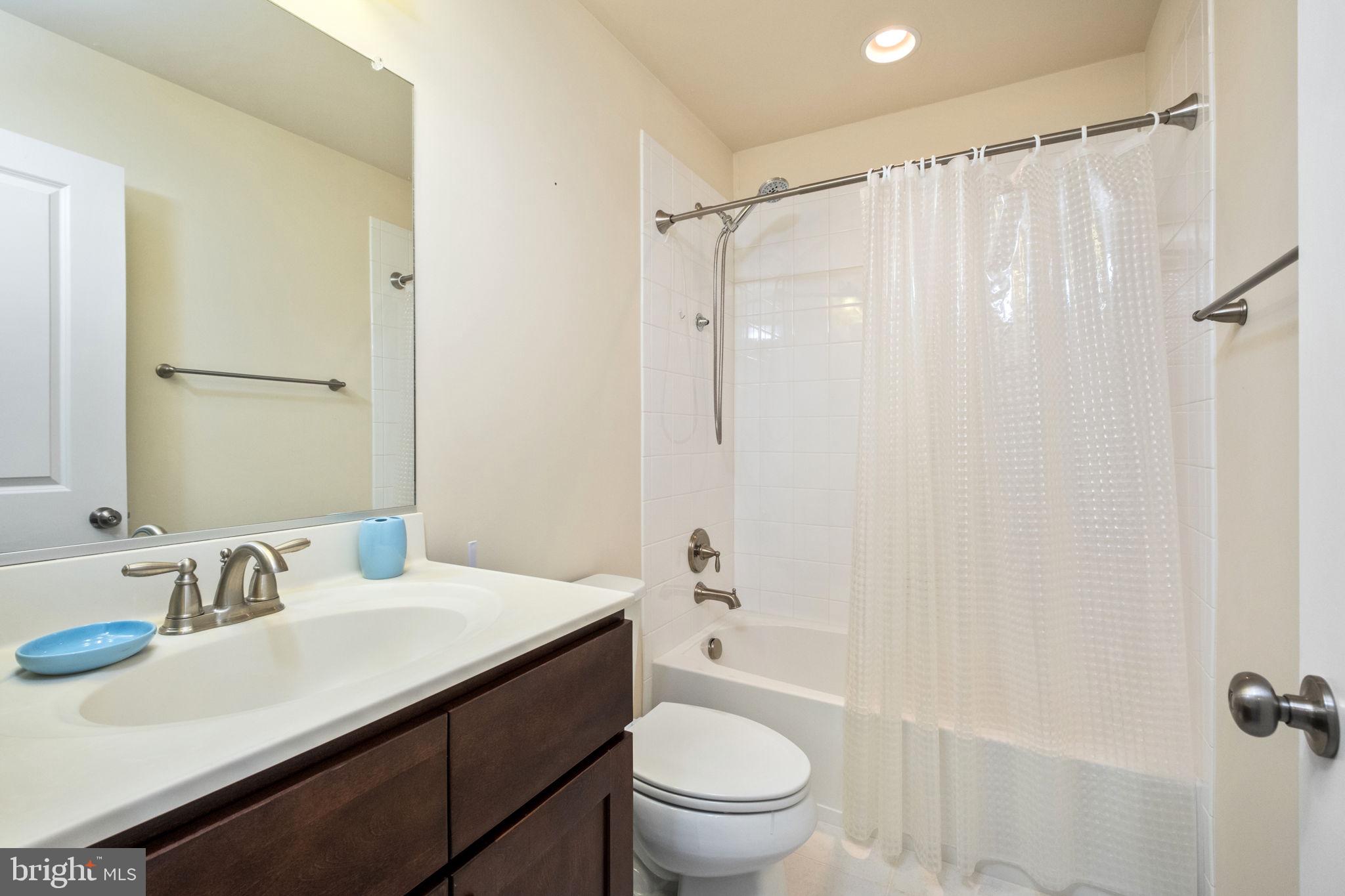 PRESTON LAKE - Residential