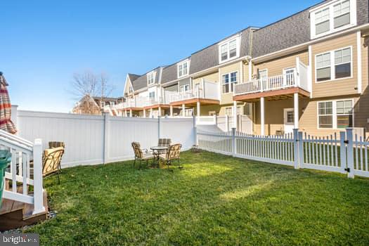 PRESTON LAKE - Residential