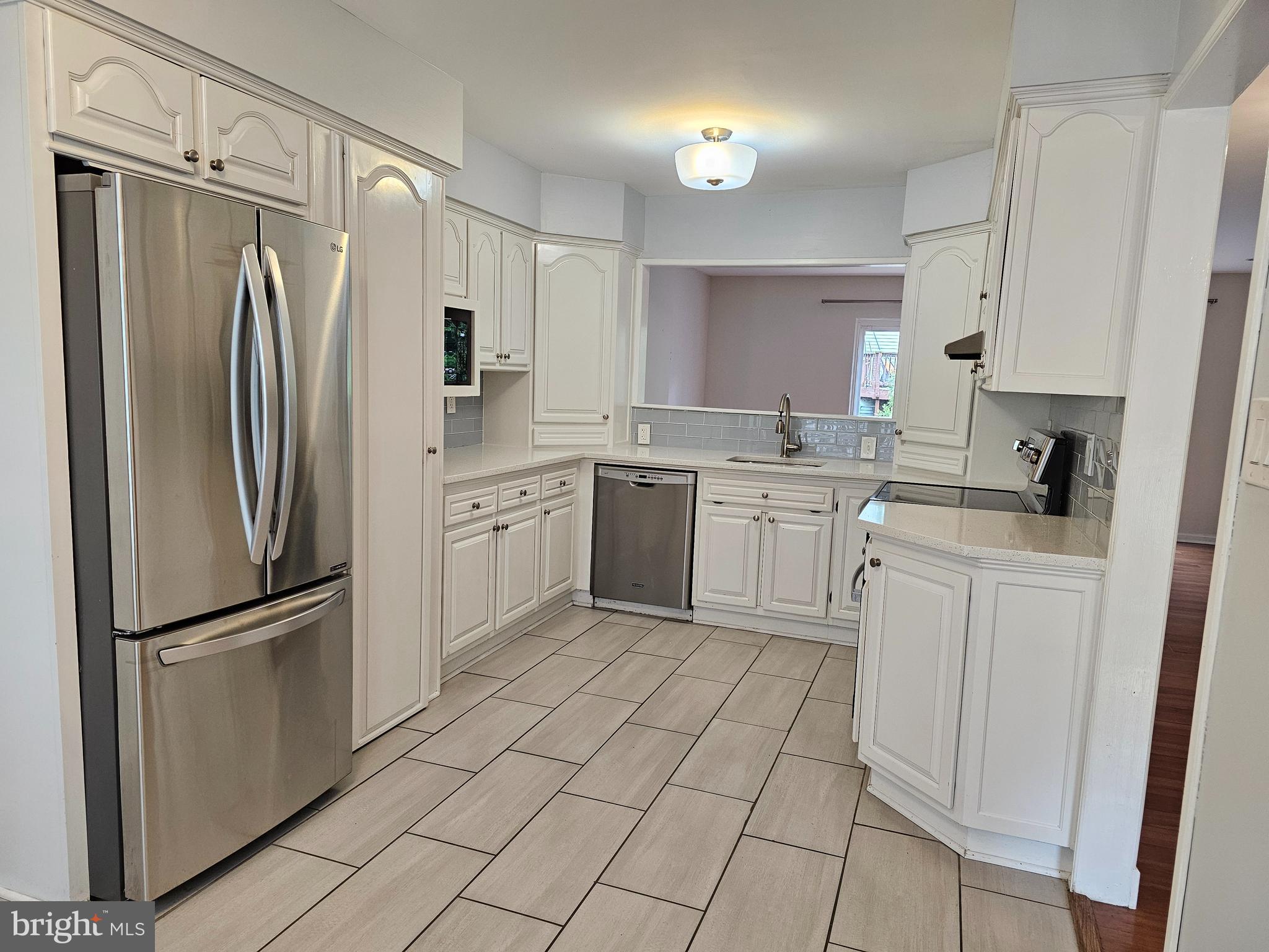 18278 ROLLING MEADOW WAY