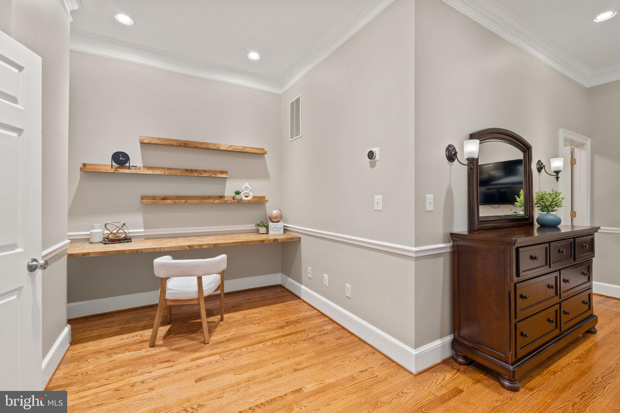 HOMEWOOD - Residential