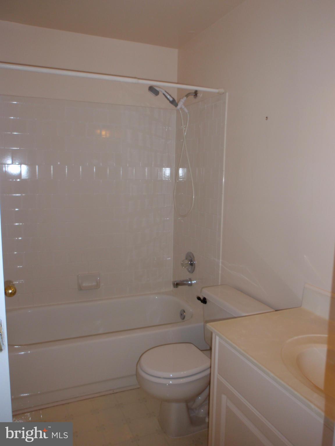 RUSSETT - Residential Lease