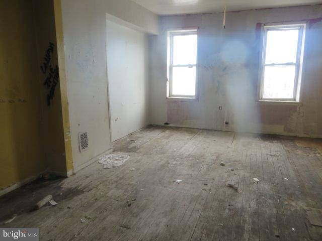 WEST KENSINGTON - Residential