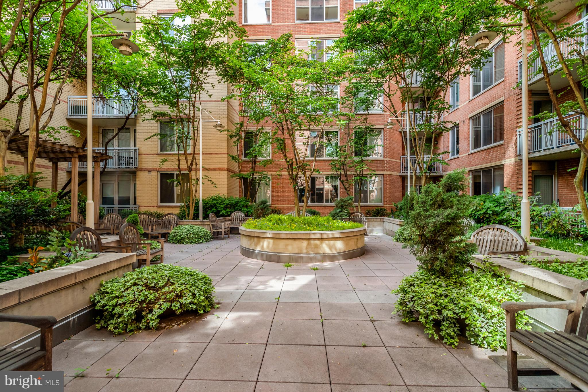 CLARENDON - Residential