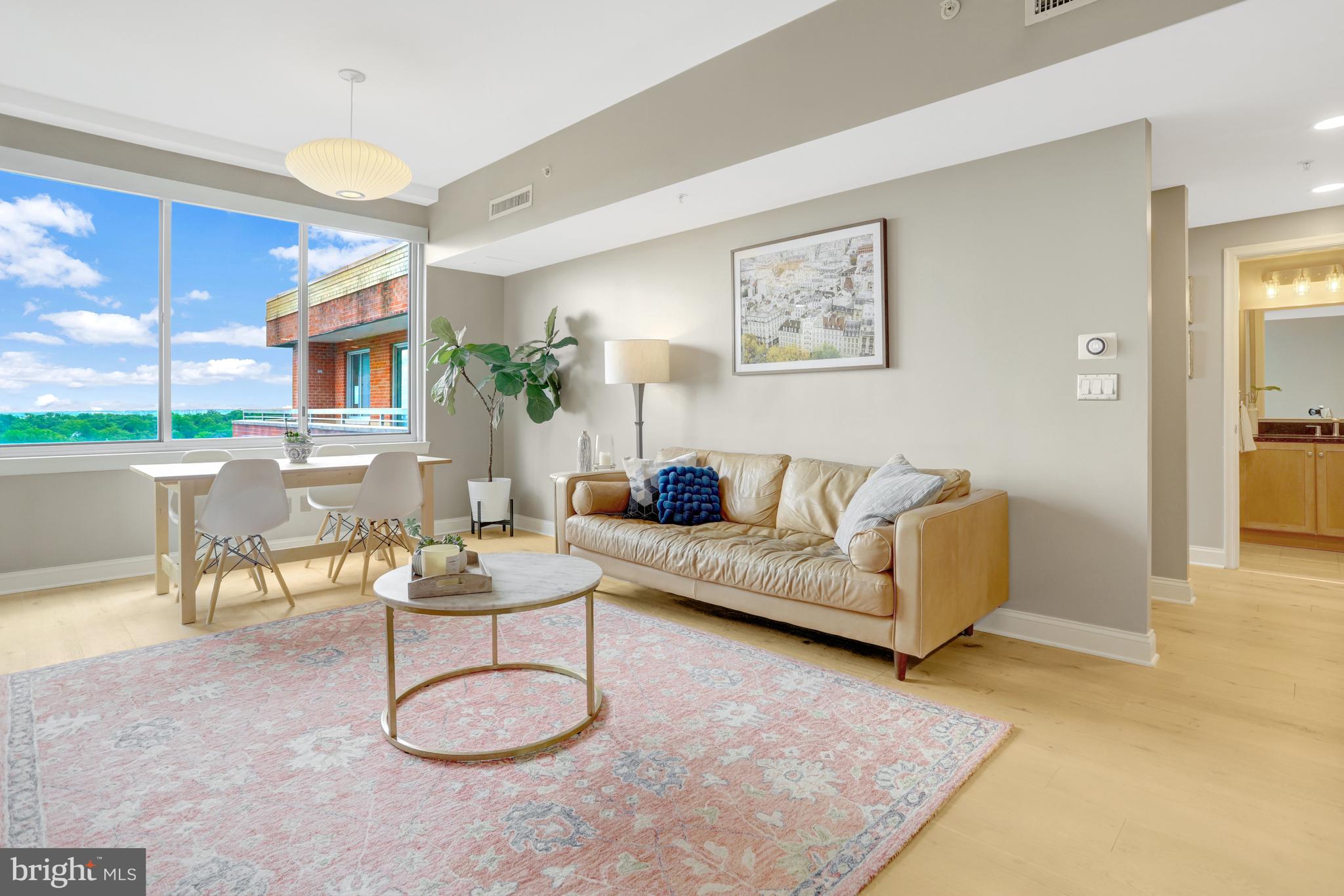 CLARENDON - Residential