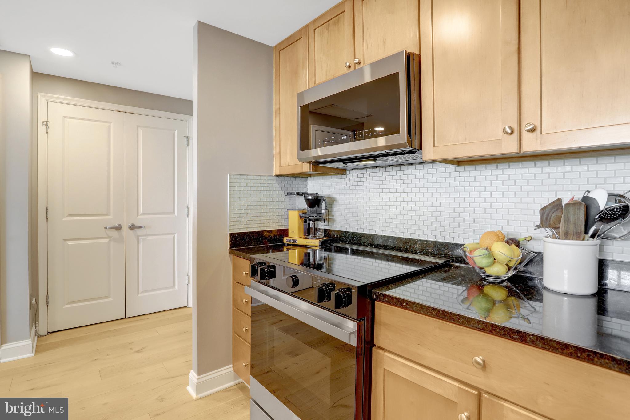 CLARENDON - Residential