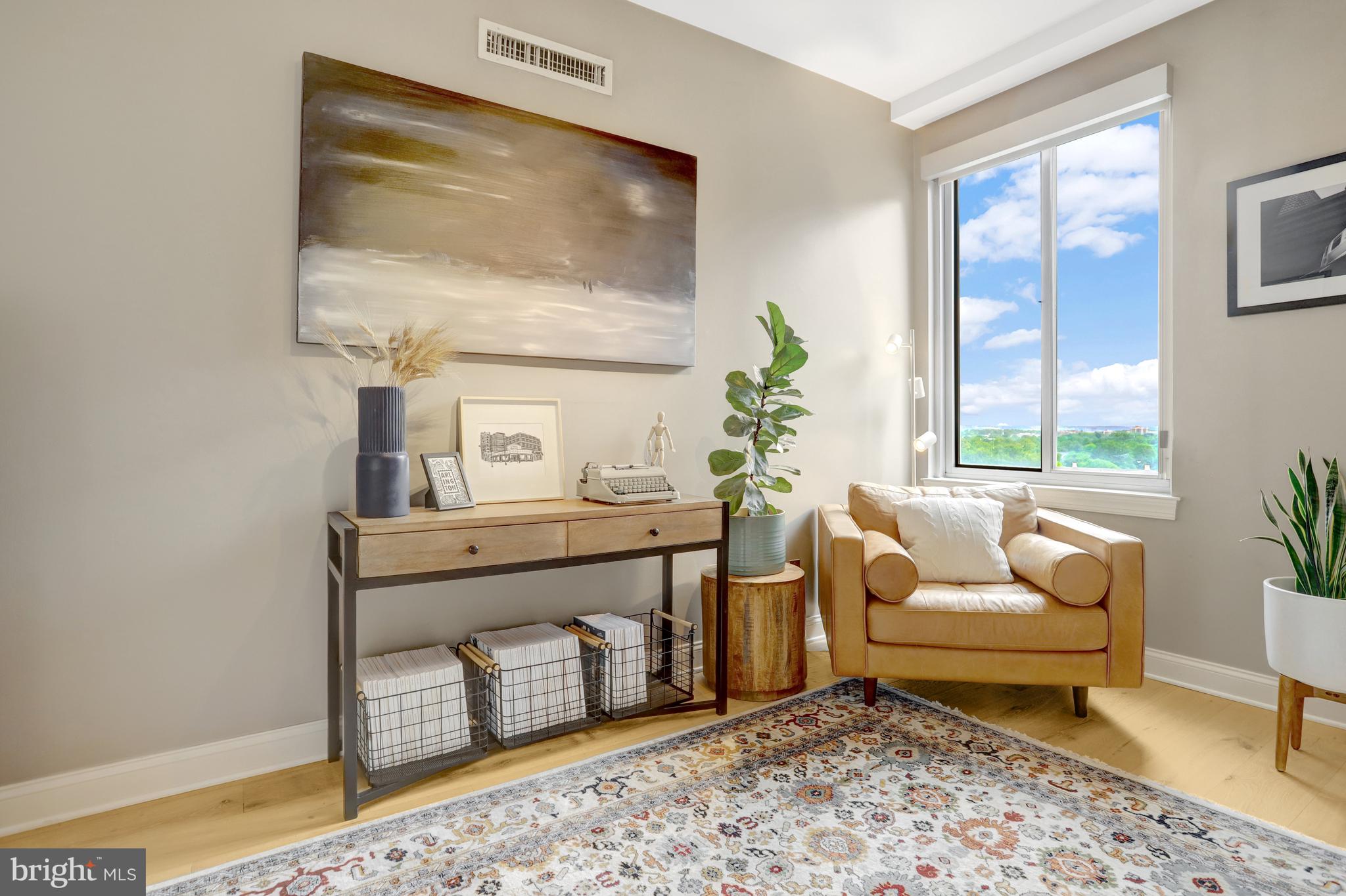 CLARENDON - Residential