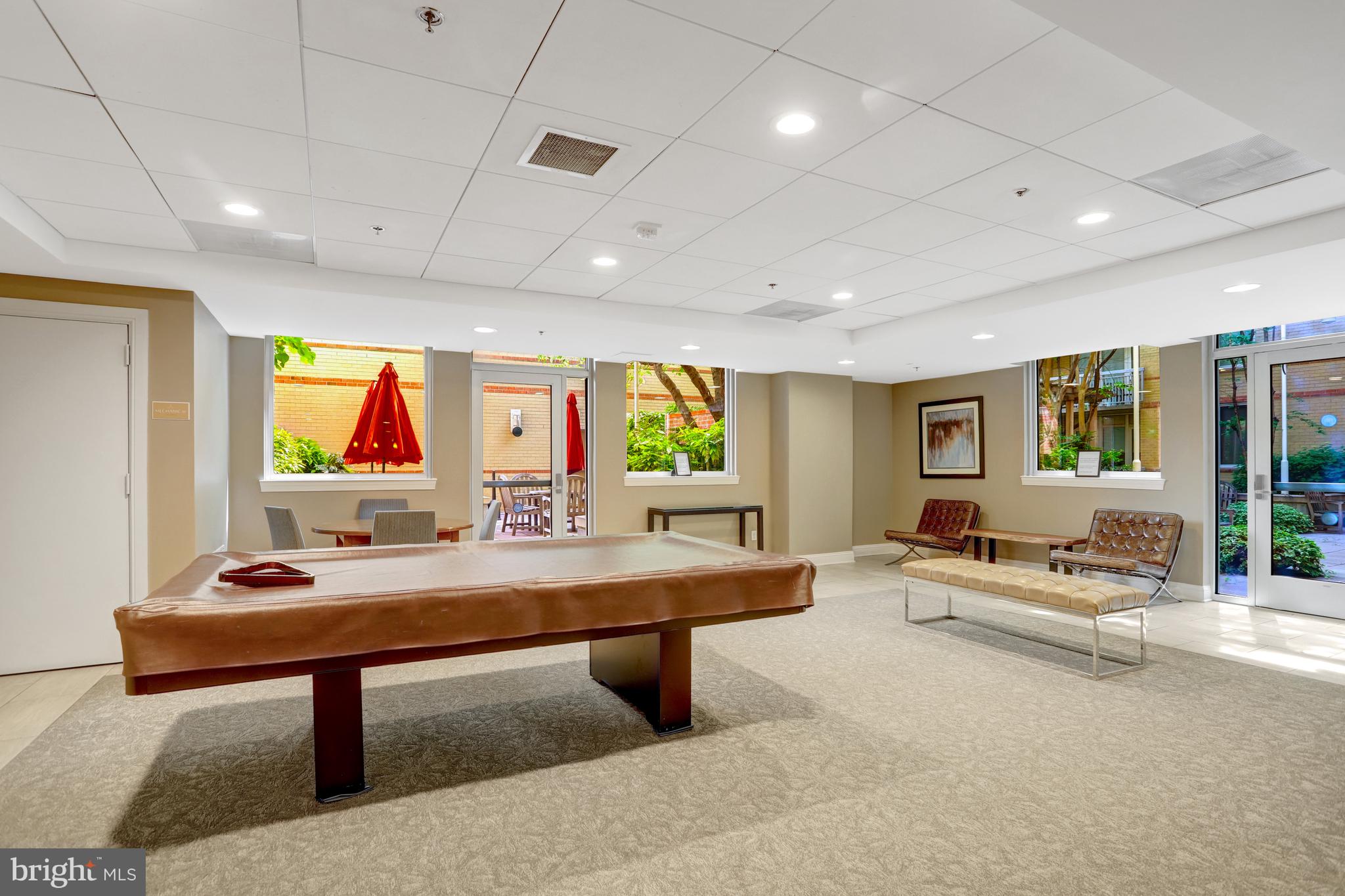 CLARENDON - Residential