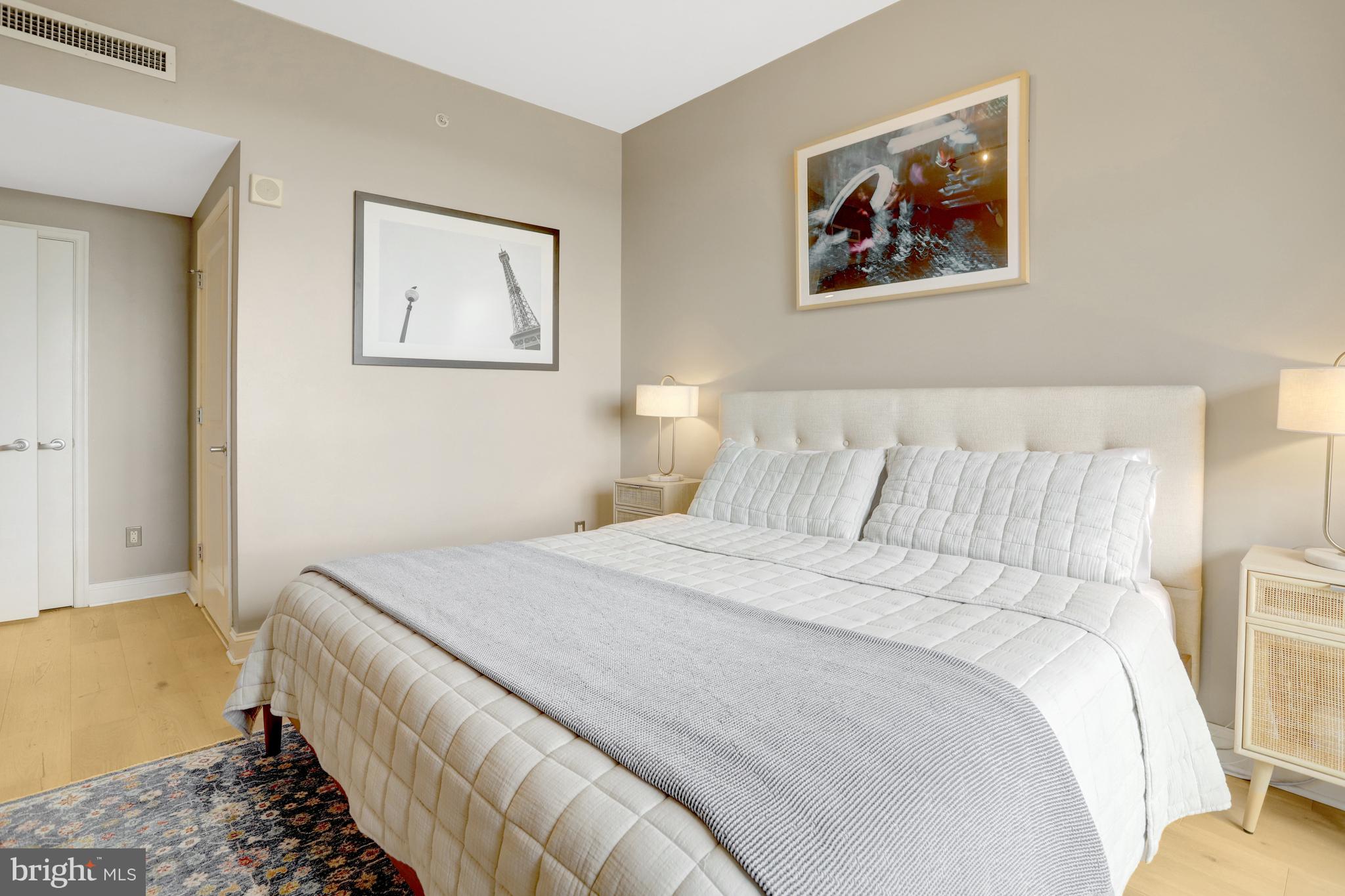 CLARENDON - Residential