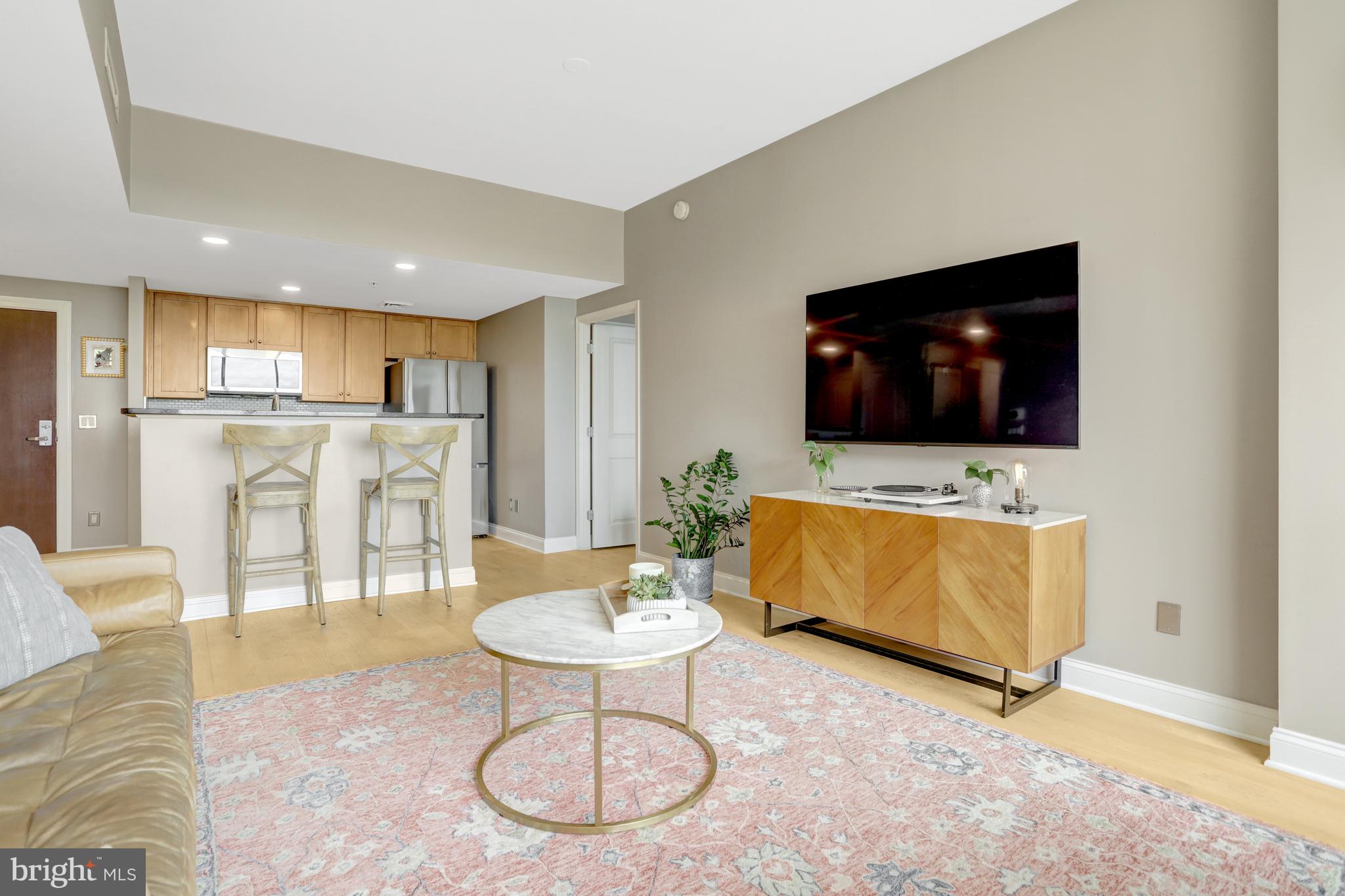 CLARENDON - Residential