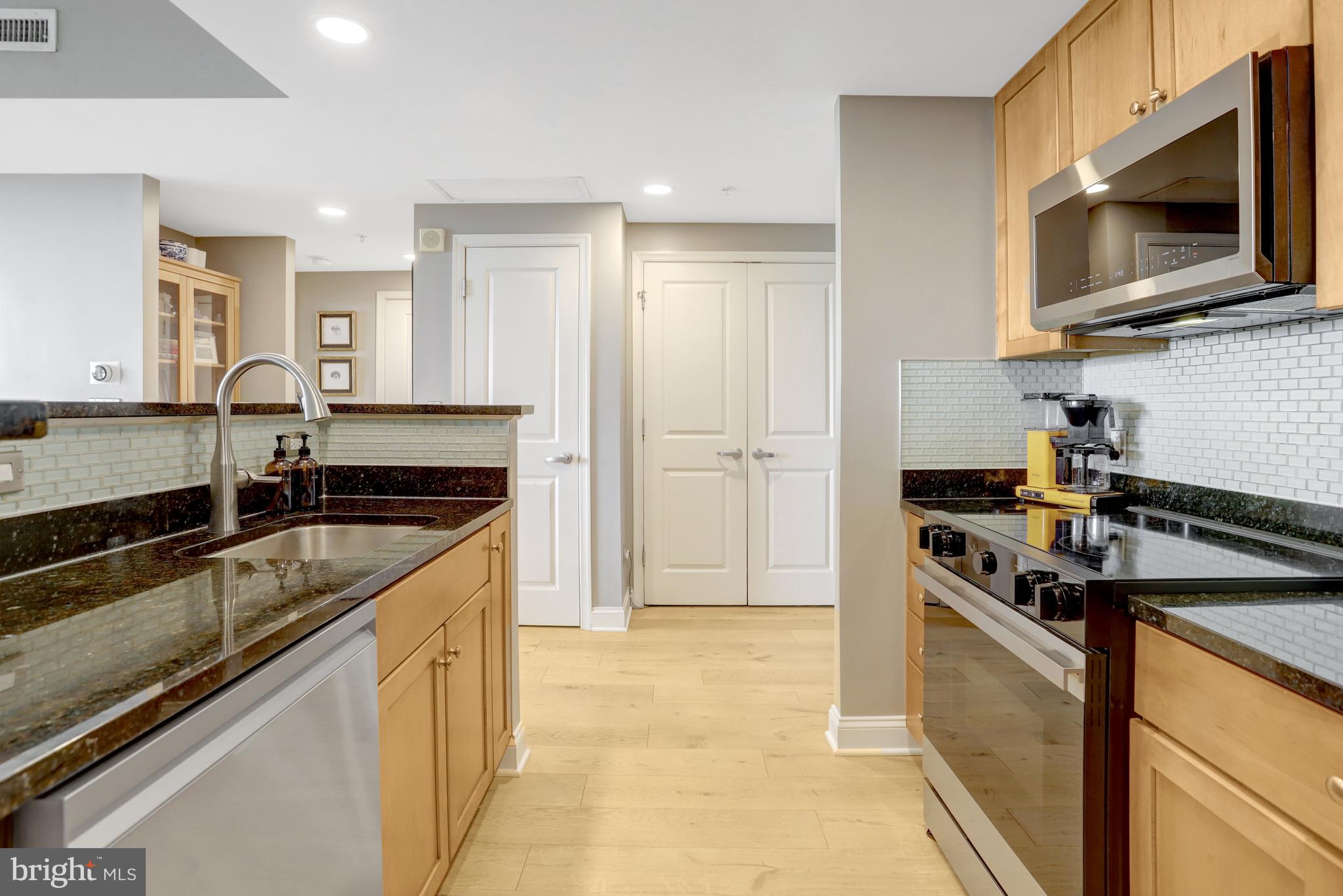 CLARENDON - Residential