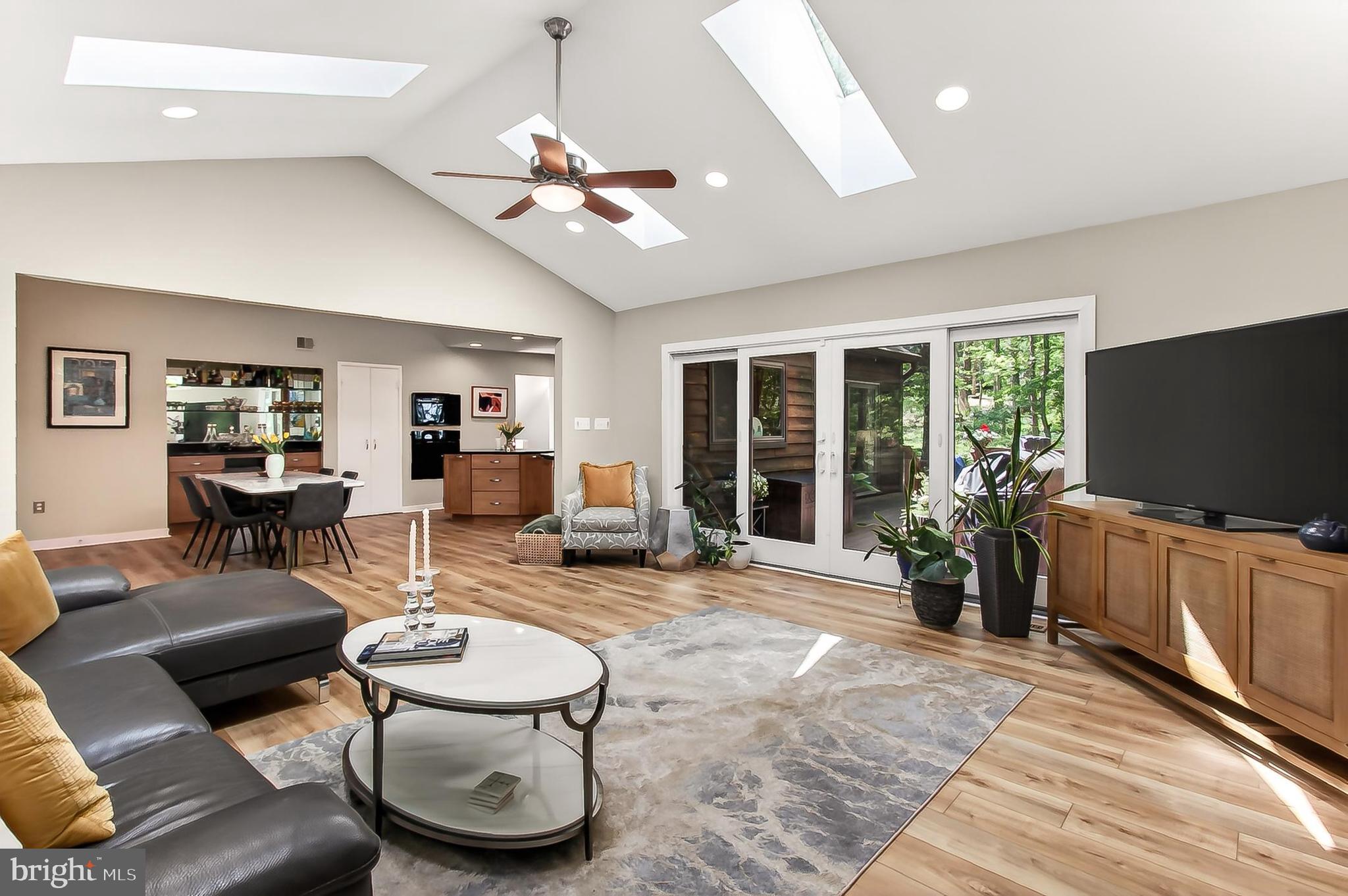 RESTON - Residential