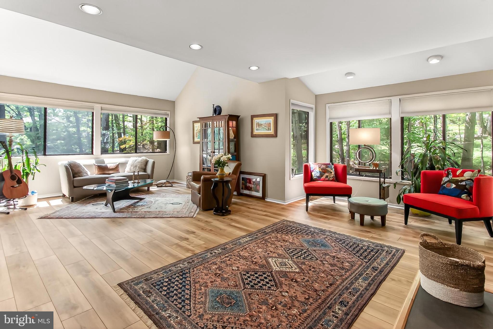 RESTON - Residential