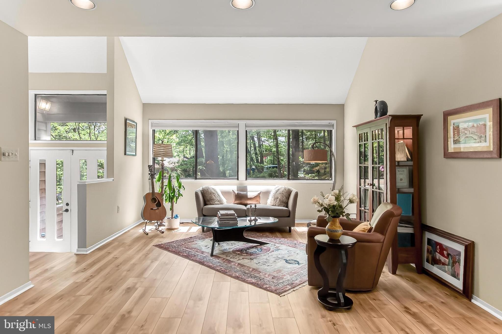 RESTON - Residential