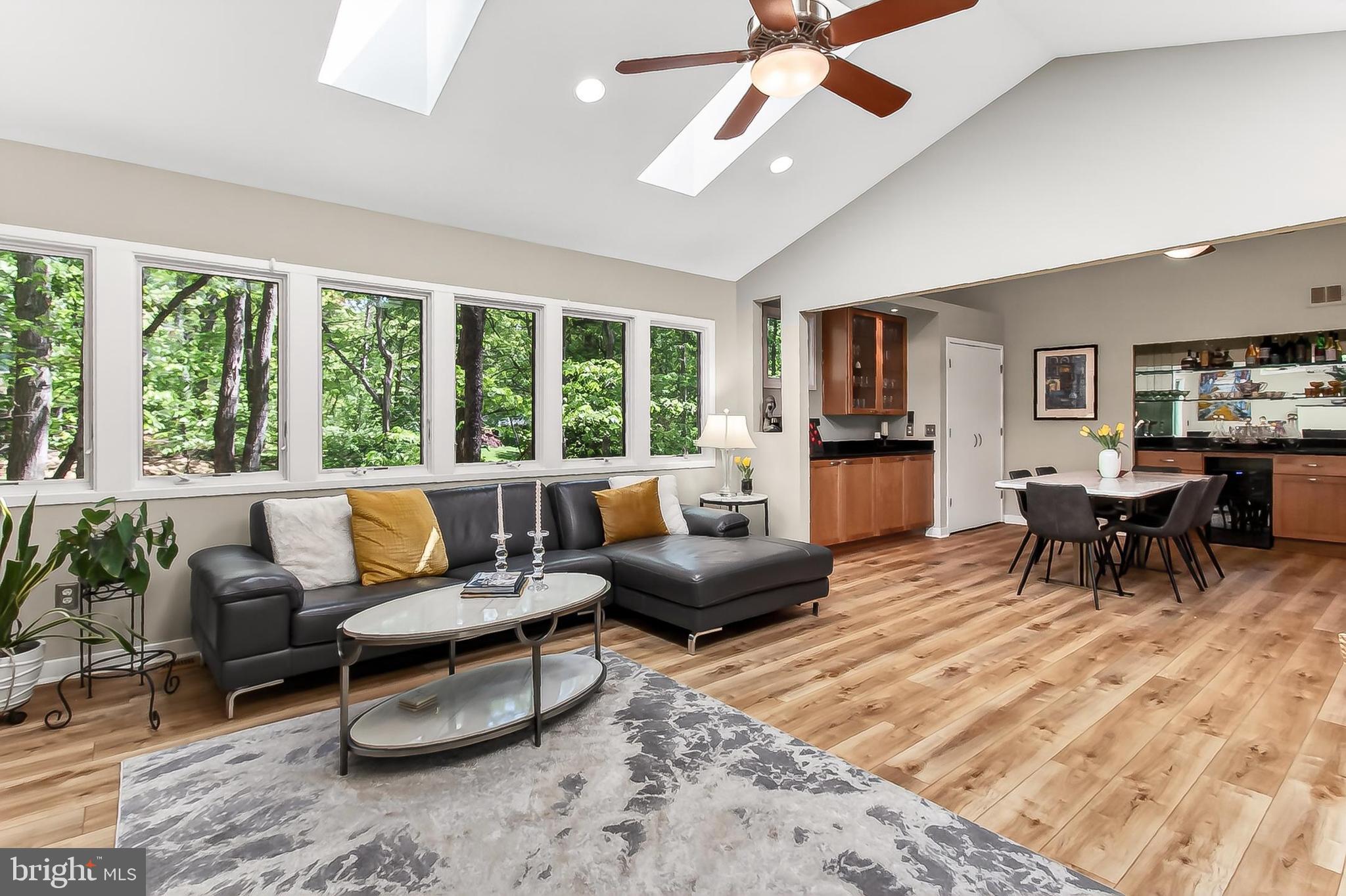 RESTON - Residential