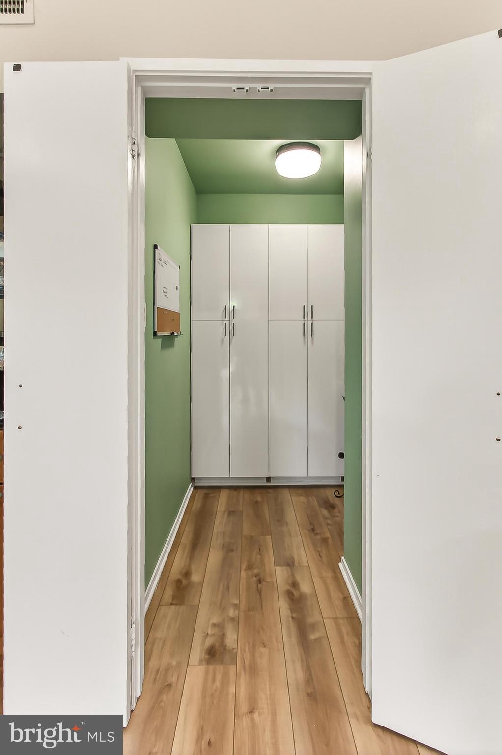 RESTON - Residential