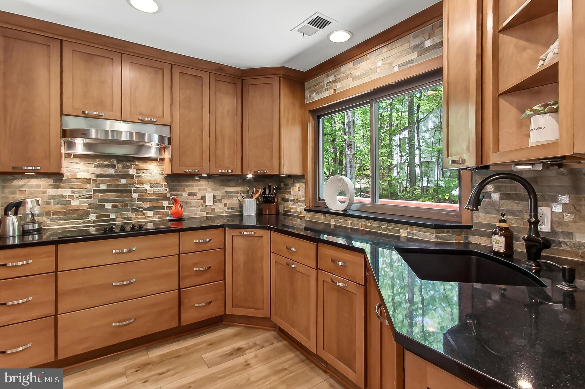 RESTON - Residential