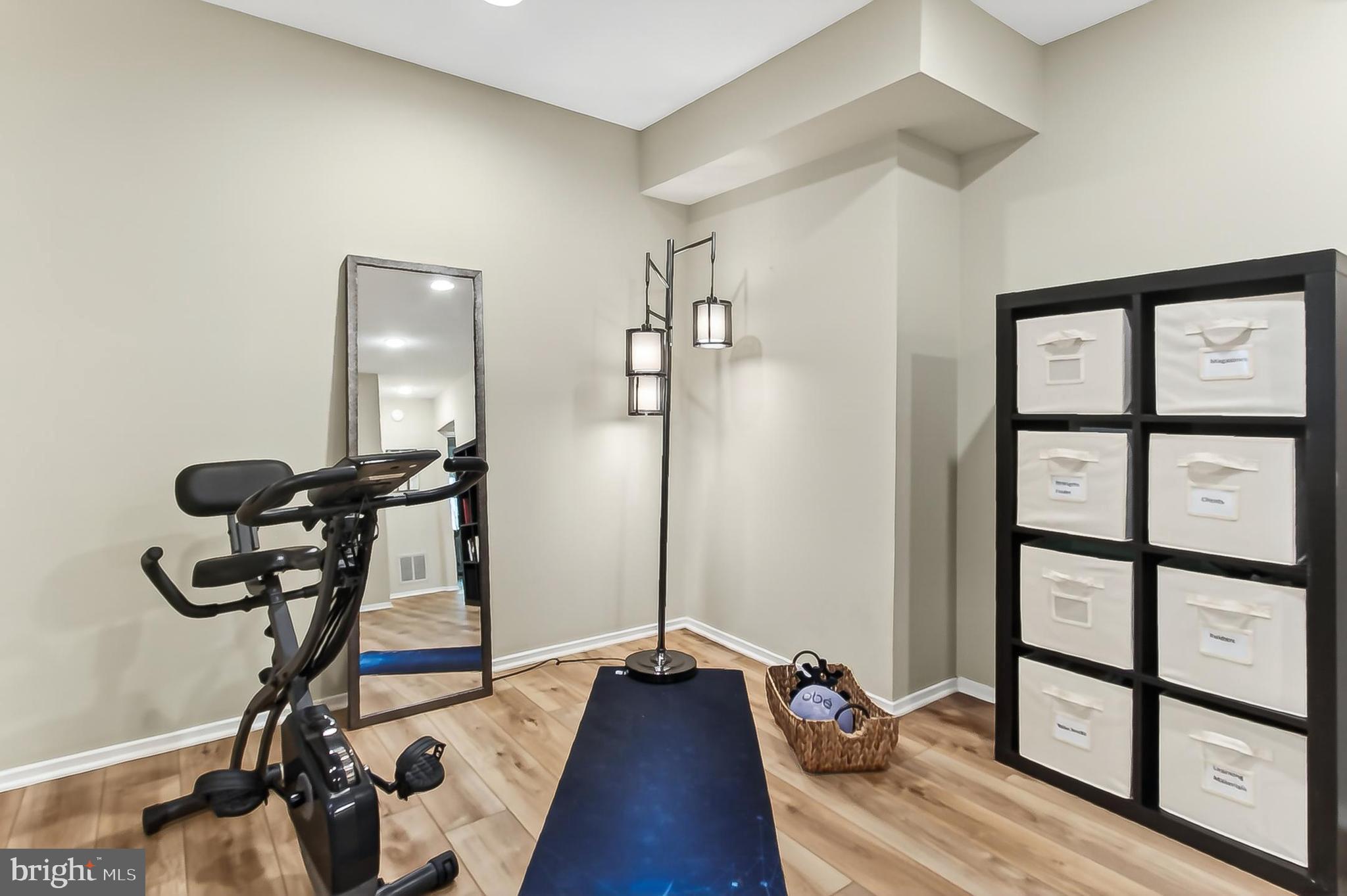 RESTON - Residential