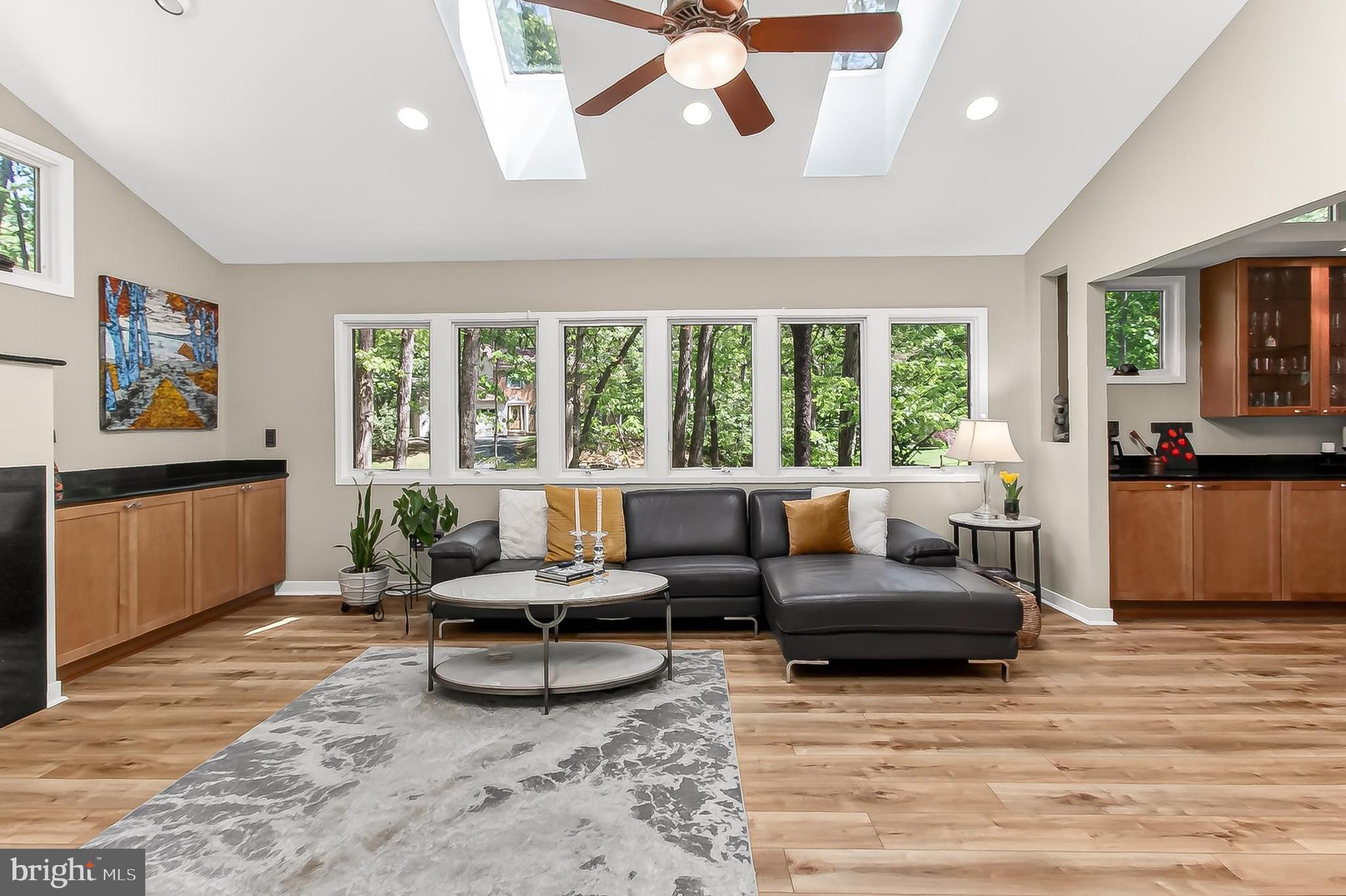 RESTON - Residential