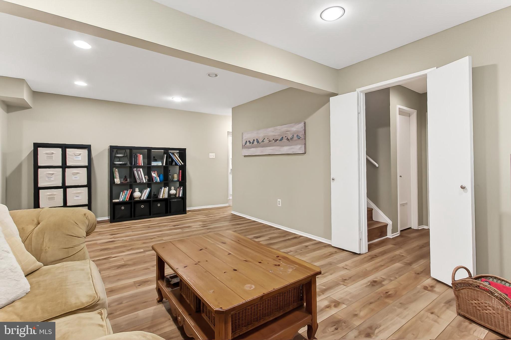 RESTON - Residential