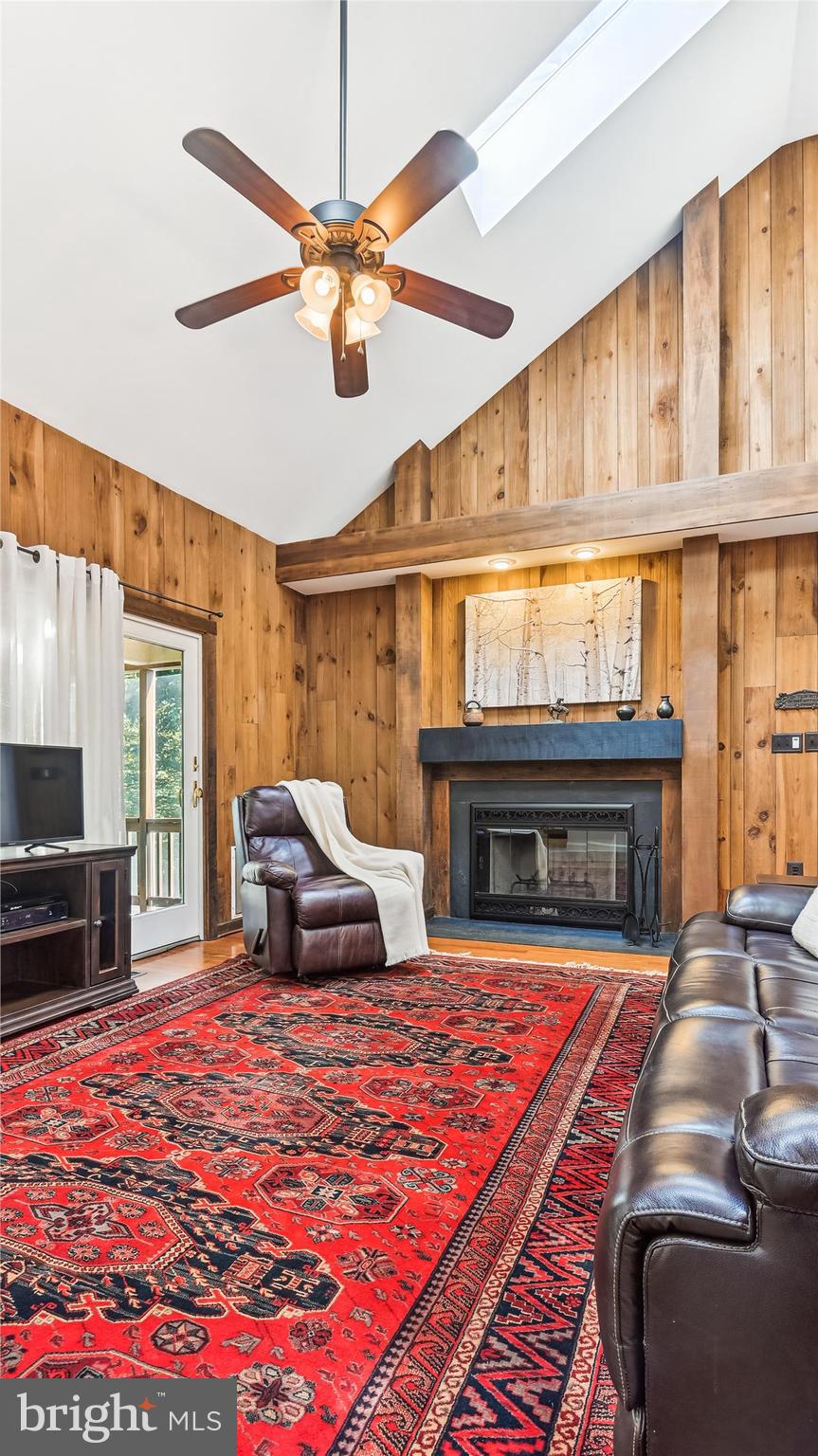 ASHBURN FARM - Residential