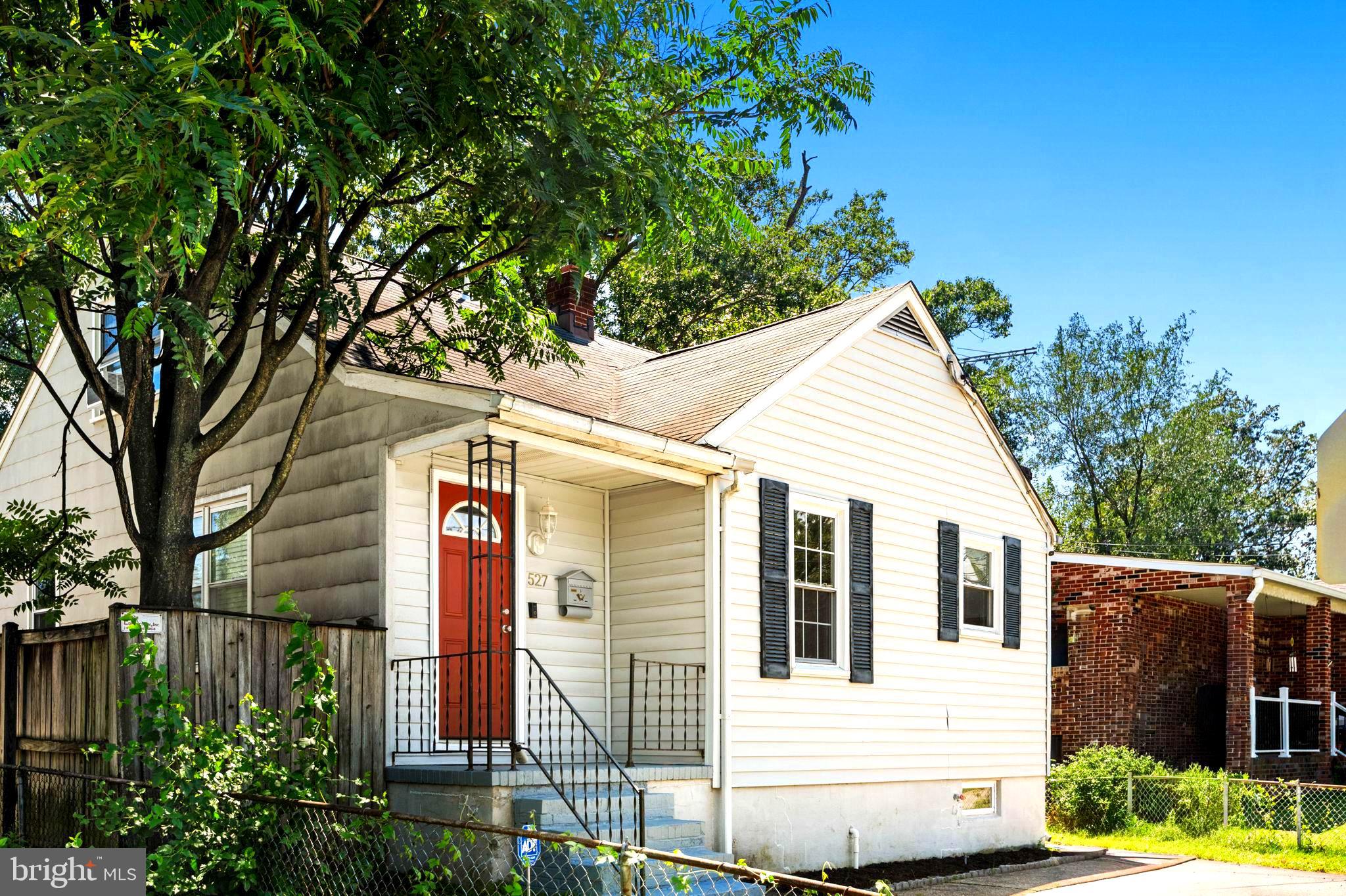 527 STEWART AVENUE