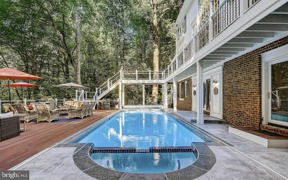 RIVERS EDGE - Residential Lease