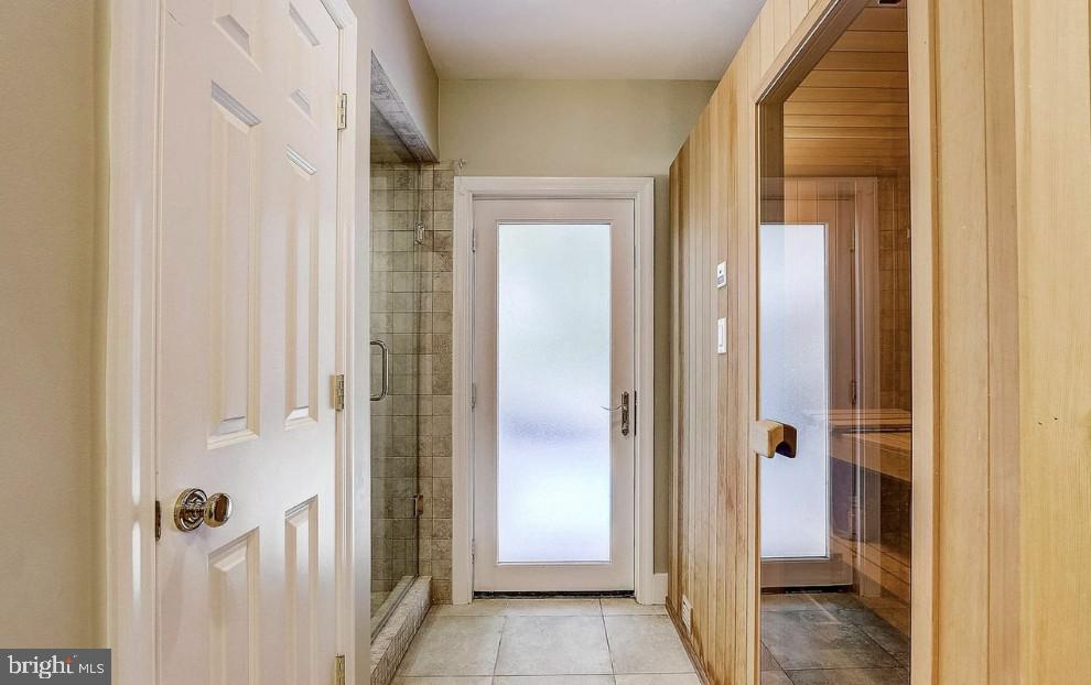 RIVERS EDGE - Residential Lease