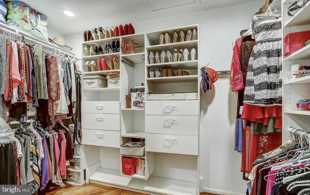 RIVERS EDGE - Residential Lease