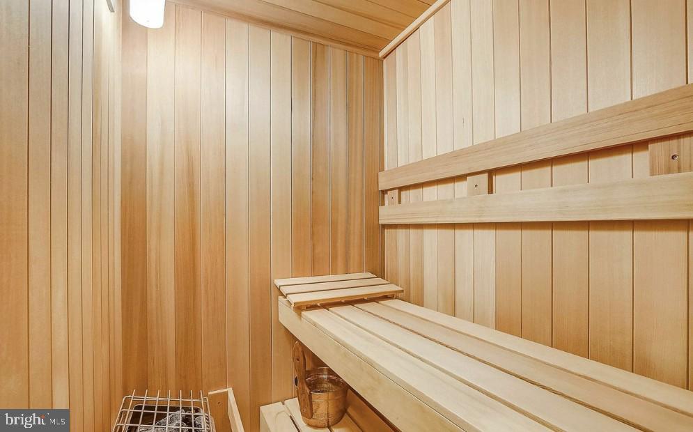 RIVERS EDGE - Residential Lease