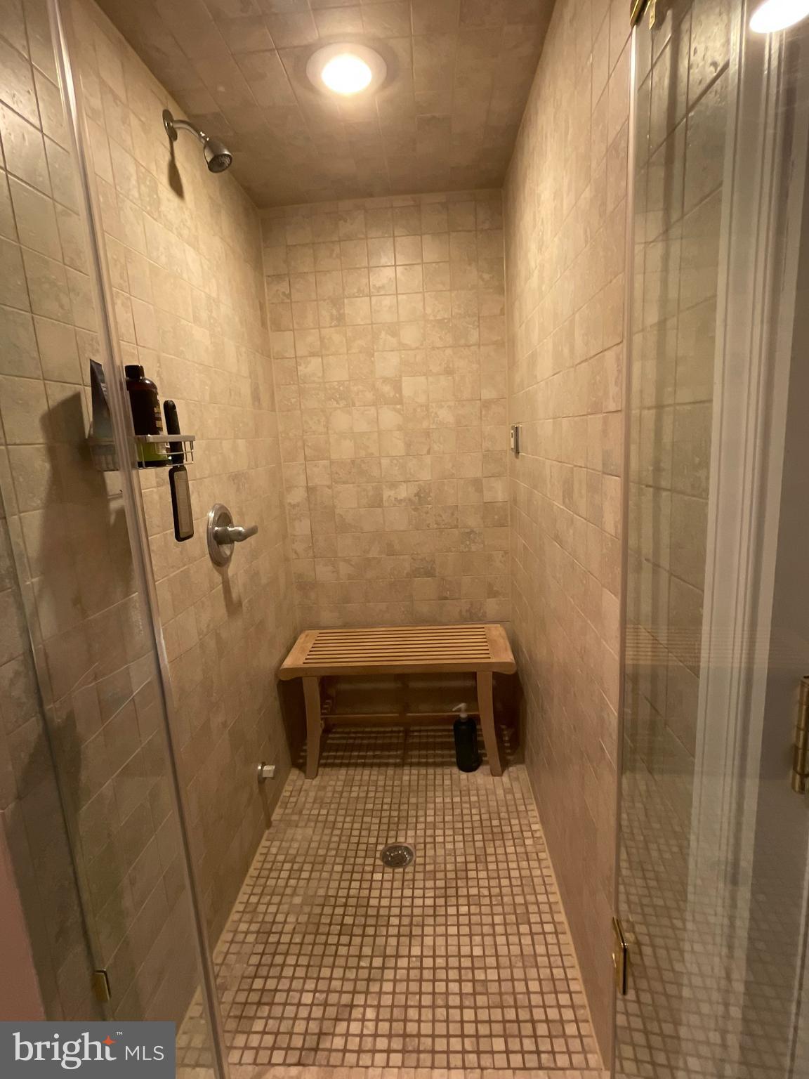 RIVERS EDGE - Residential Lease