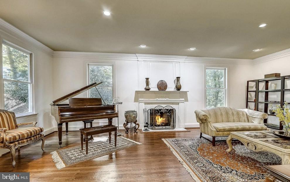 RIVERS EDGE - Residential Lease