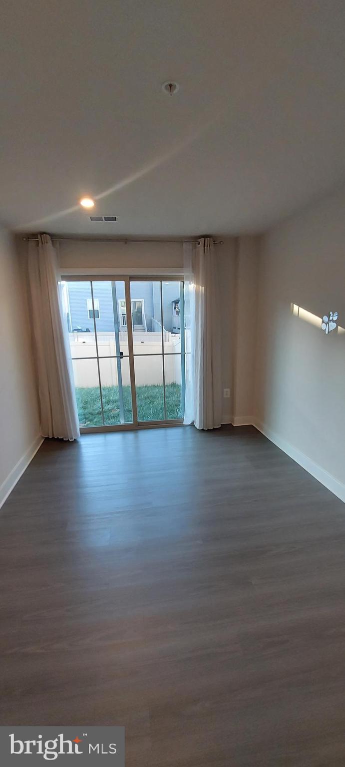 LAKE LINGANORE EAGLEHEAD - Residential Lease