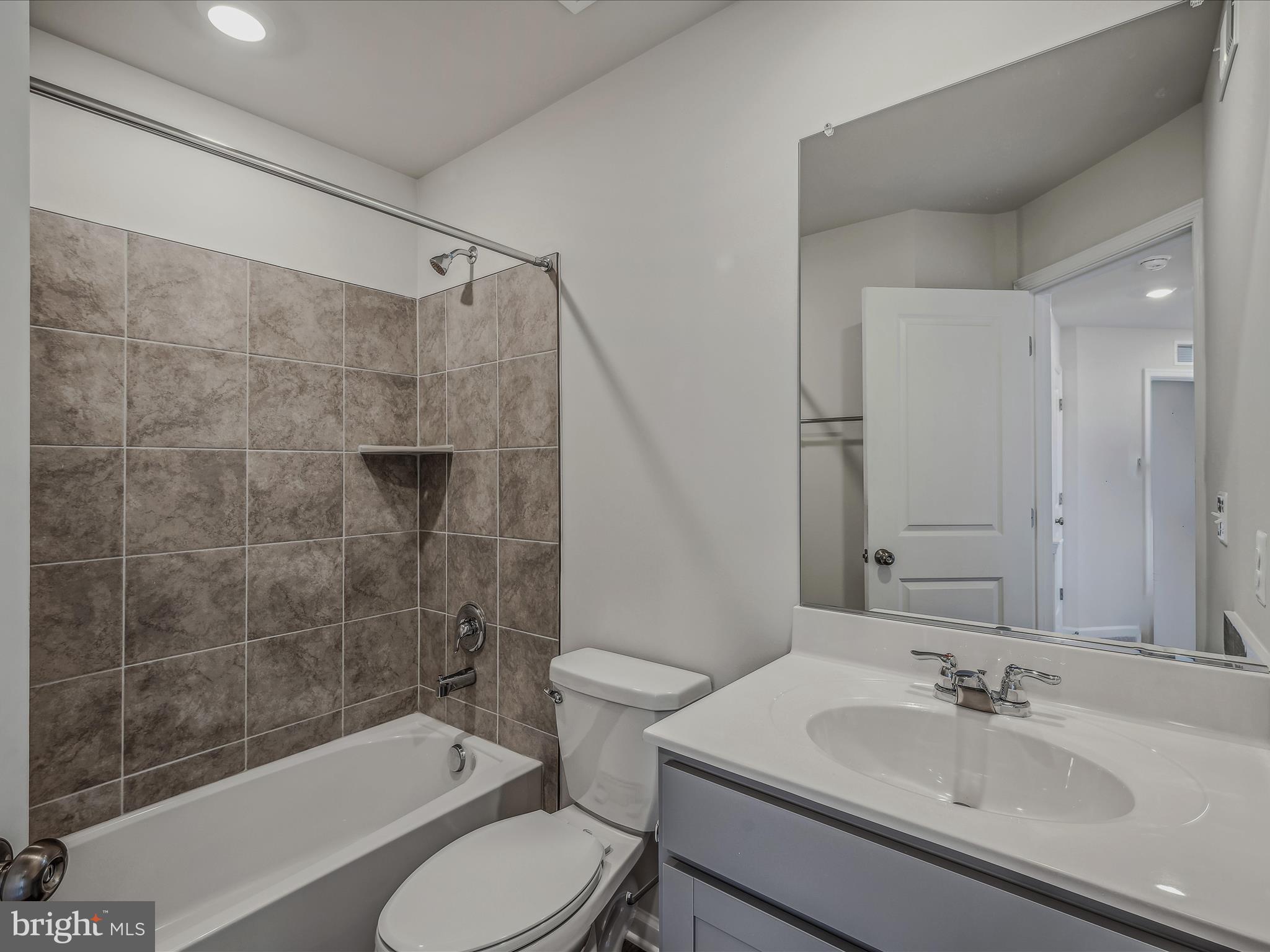 WILLOW GLEN - Residential Lease