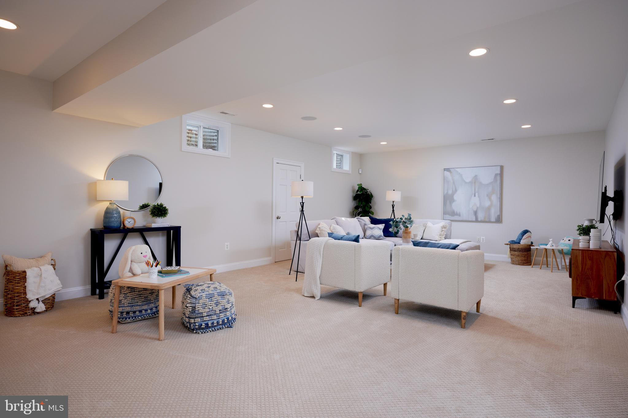 CHEVY CHASE MANOR - Residential