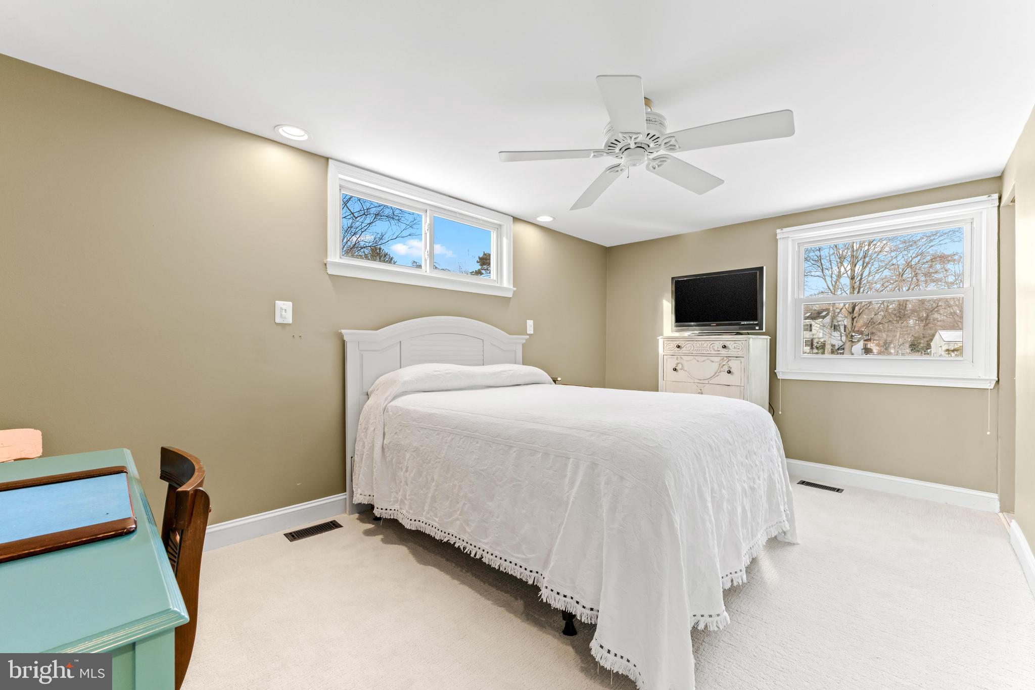 VILLAGE OF LONG REACH - Residential