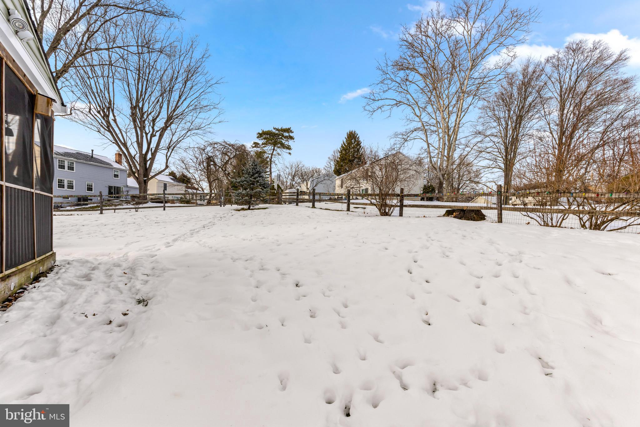 VILLAGE OF LONG REACH - Residential