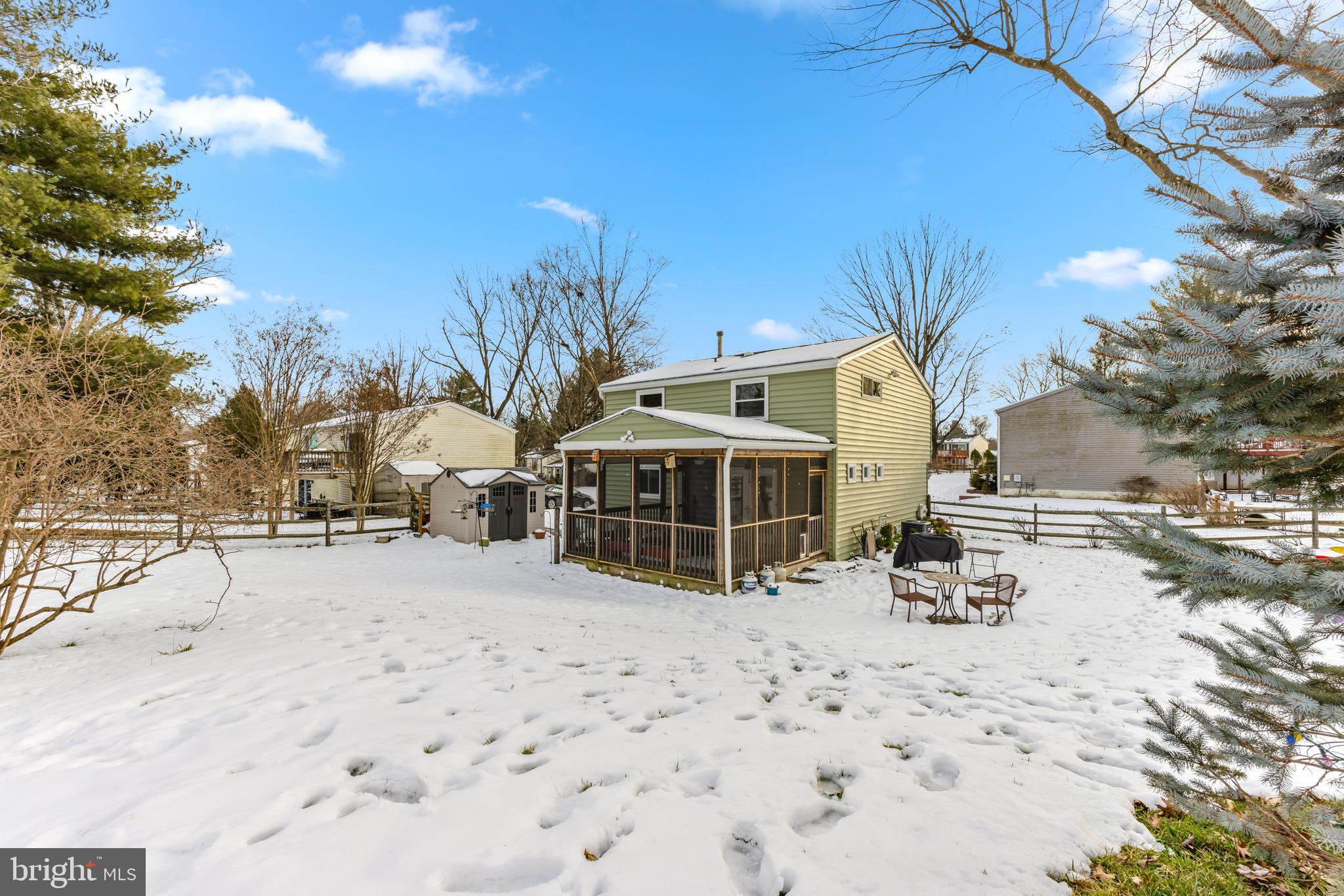 VILLAGE OF LONG REACH - Residential