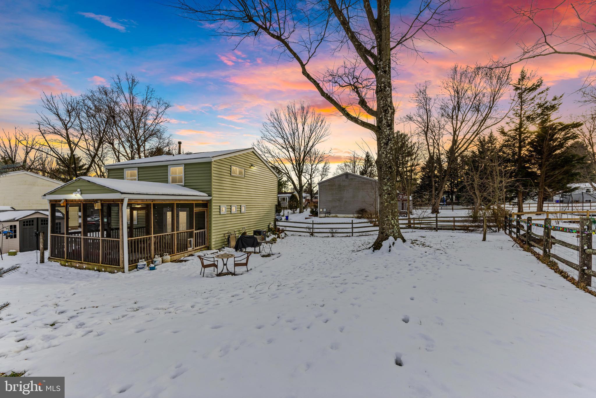 VILLAGE OF LONG REACH - Residential