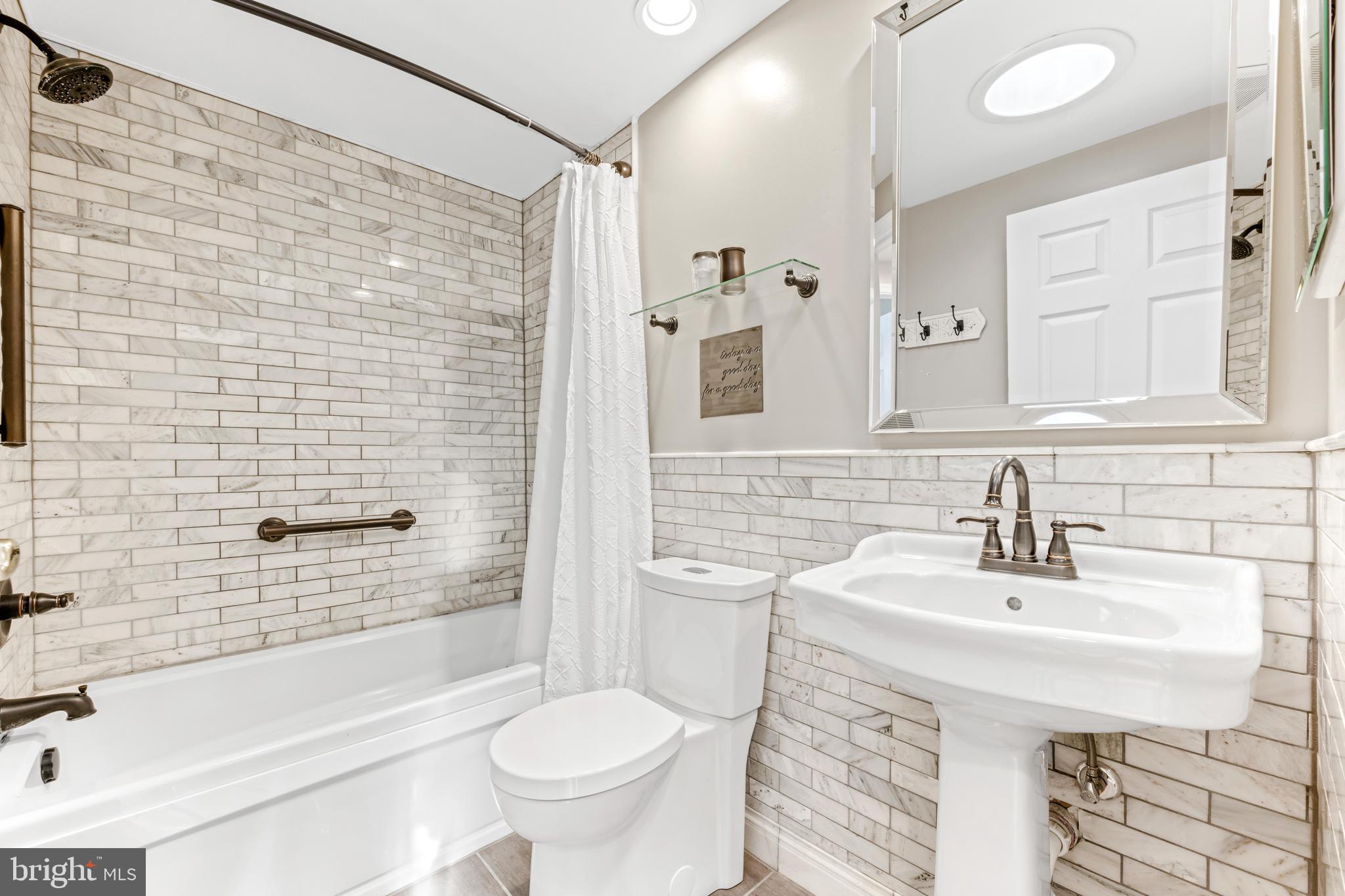 VILLAGE OF LONG REACH - Residential