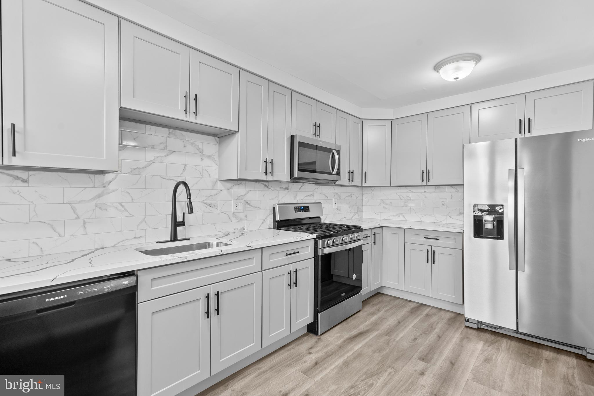 MODENA PARK - Residential