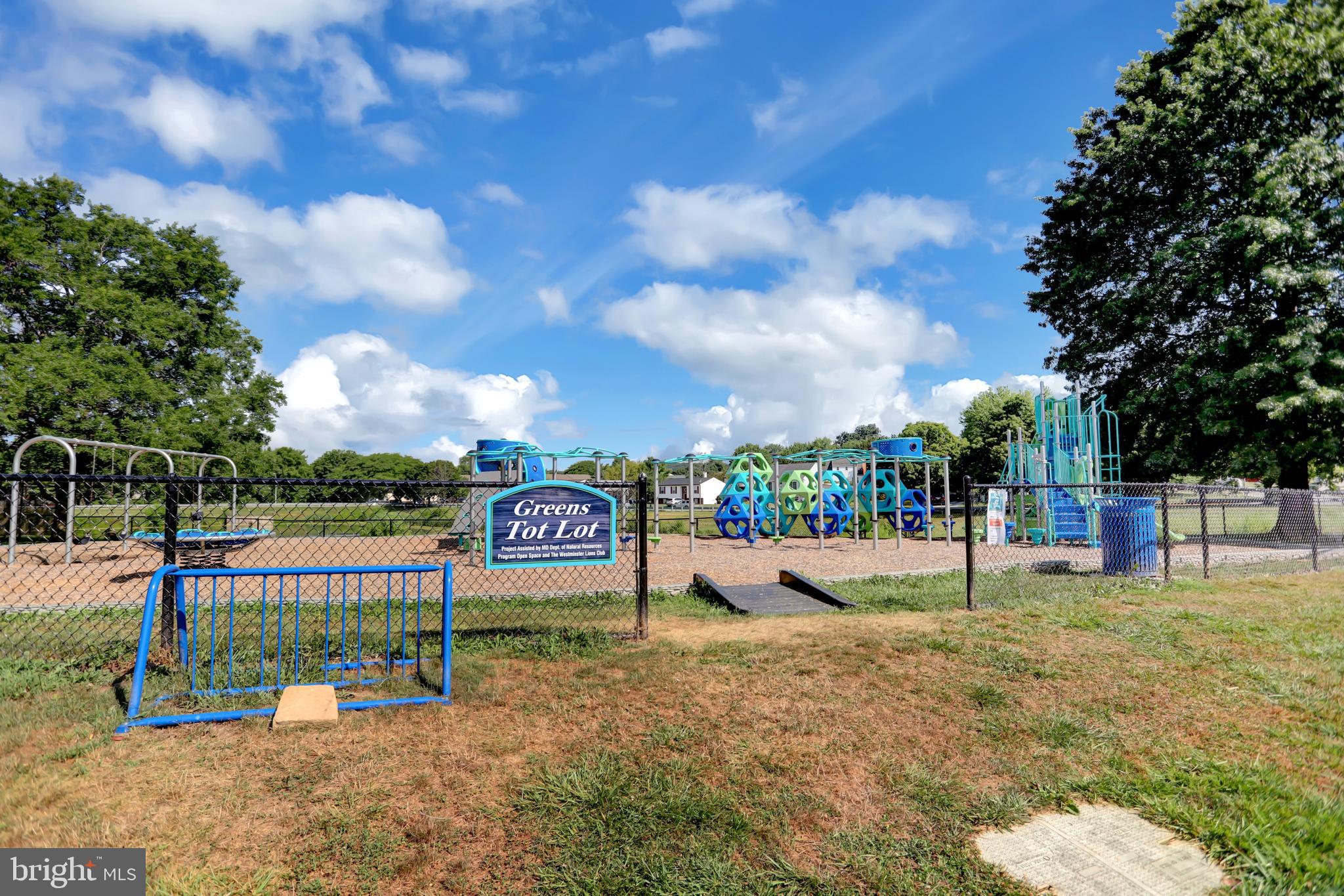 GREENS OF WESTMINSTER - Residential