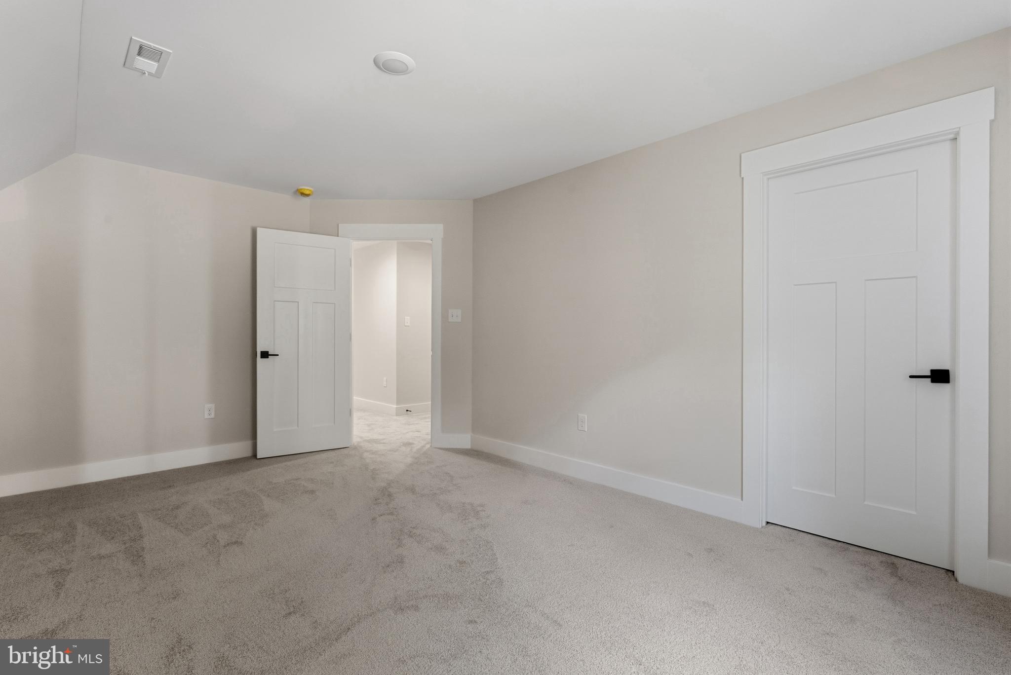 NOAHS LANDING - Residential