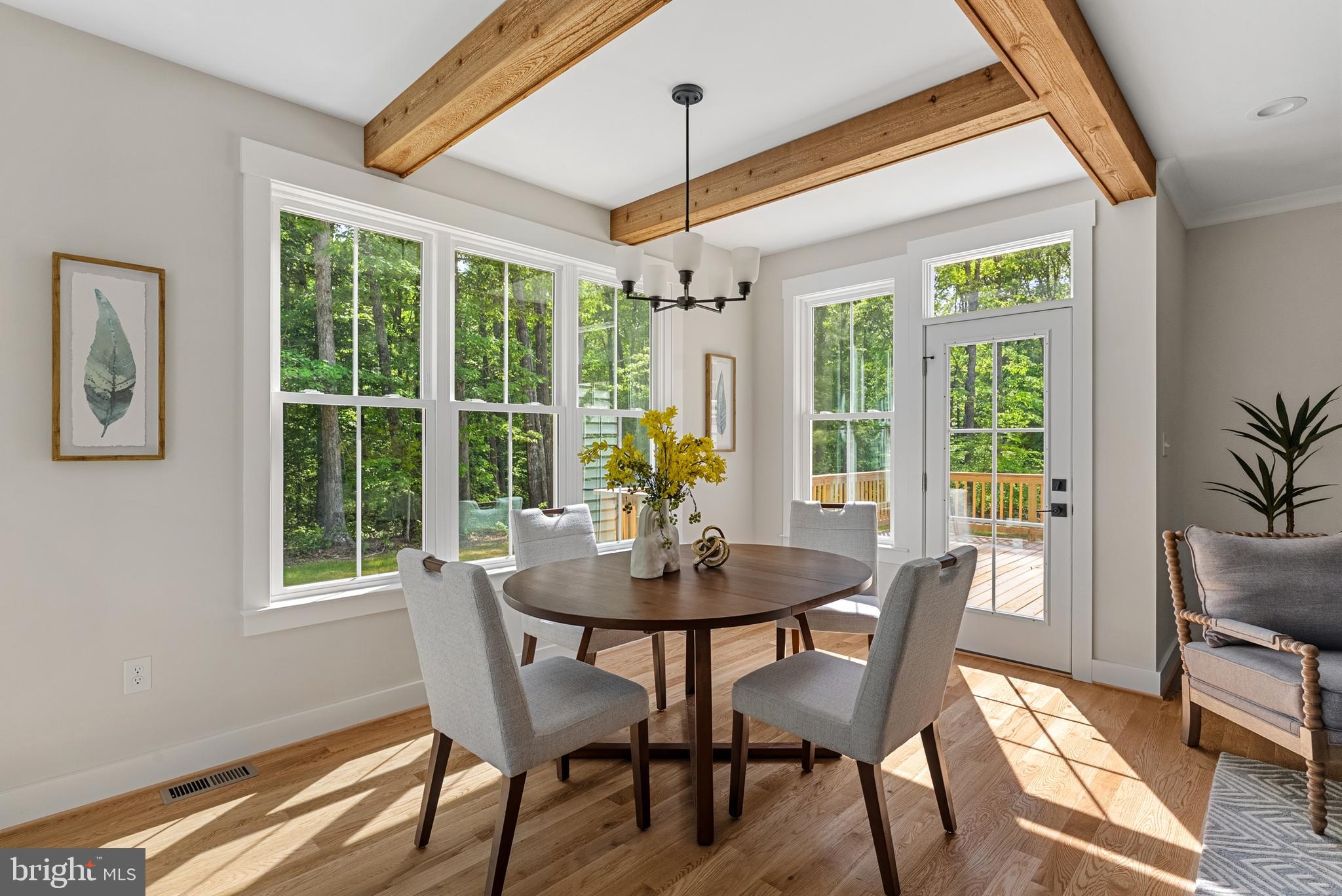 NOAHS LANDING - Residential