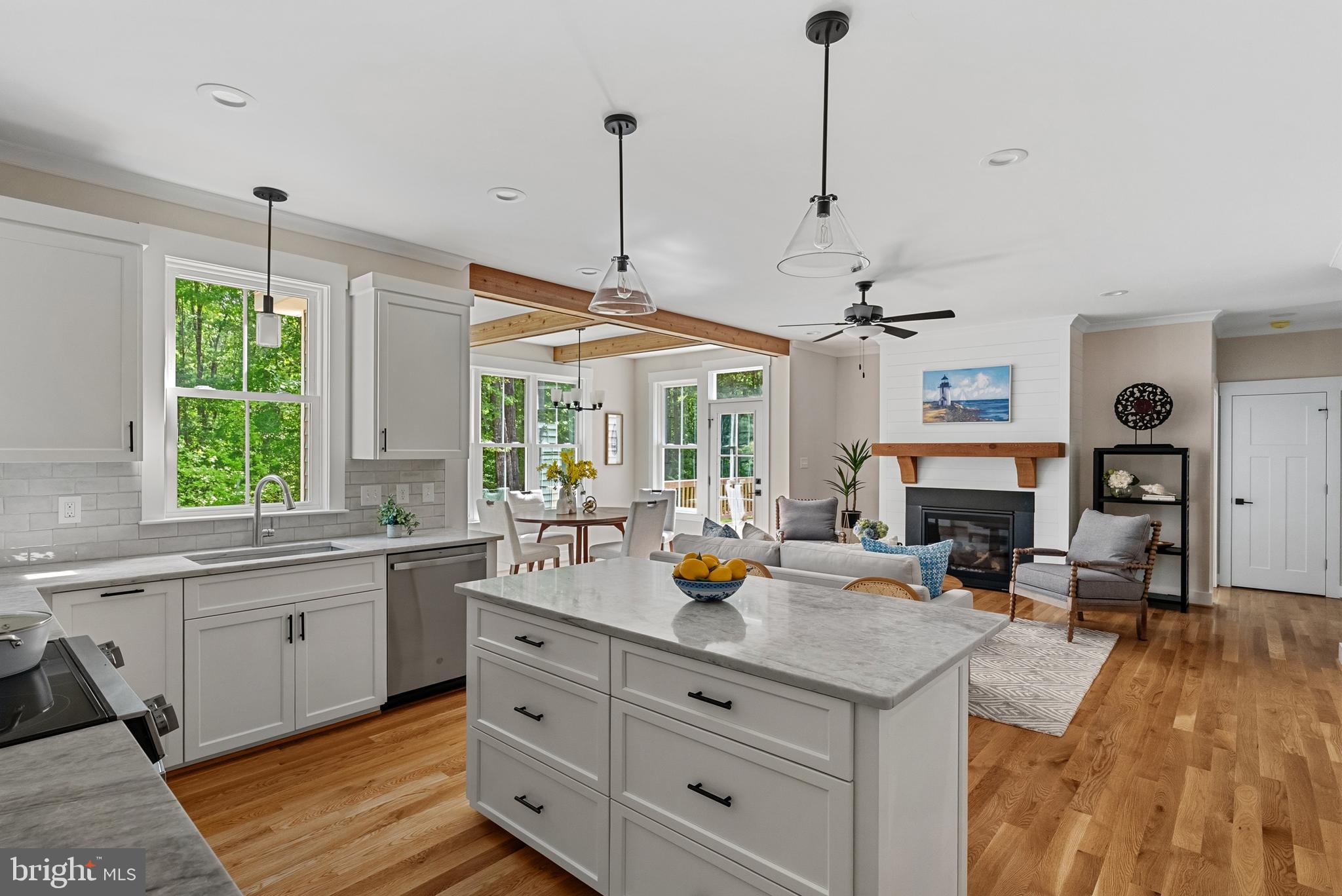 NOAHS LANDING - Residential