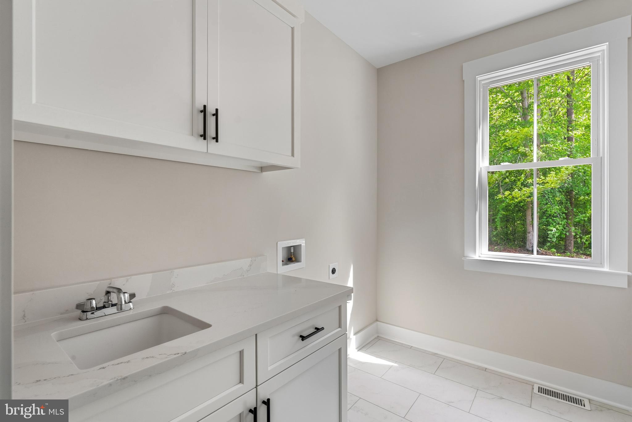NOAHS LANDING - Residential