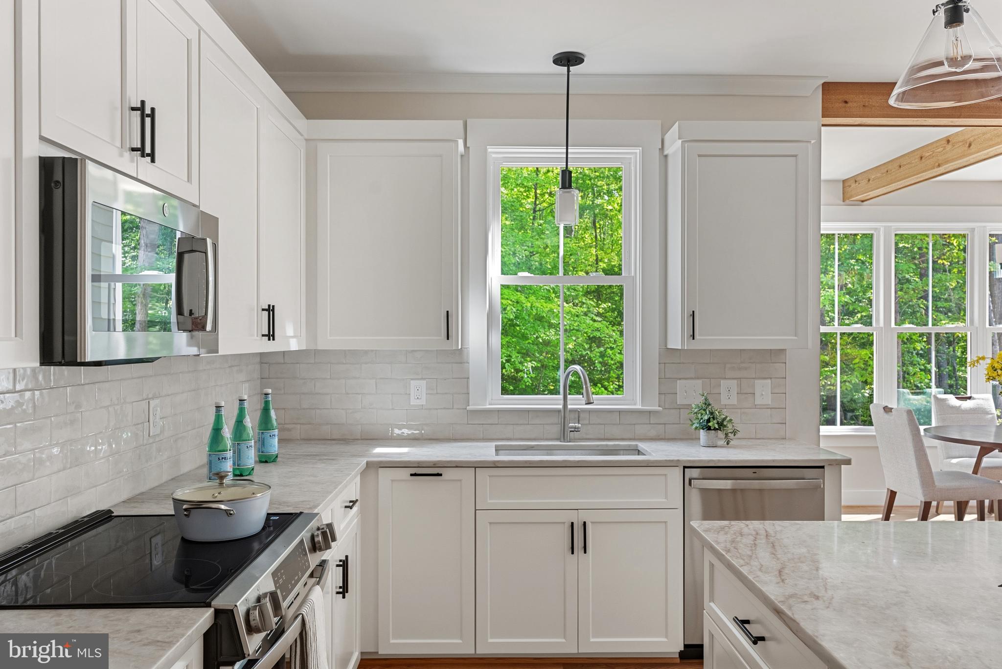 NOAHS LANDING - Residential