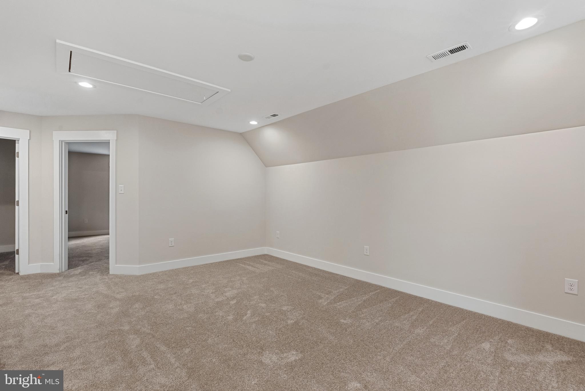 NOAHS LANDING - Residential
