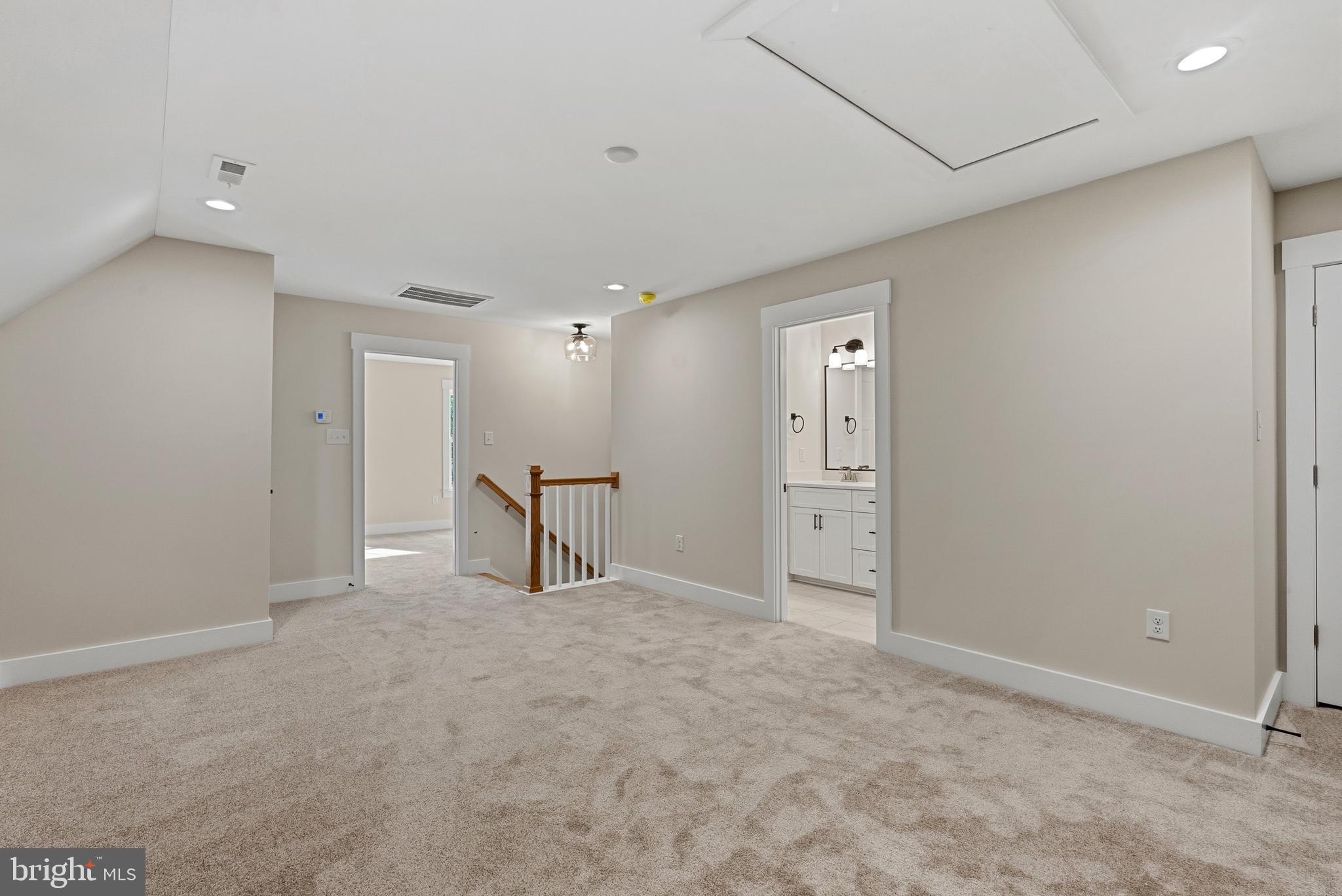 NOAHS LANDING - Residential