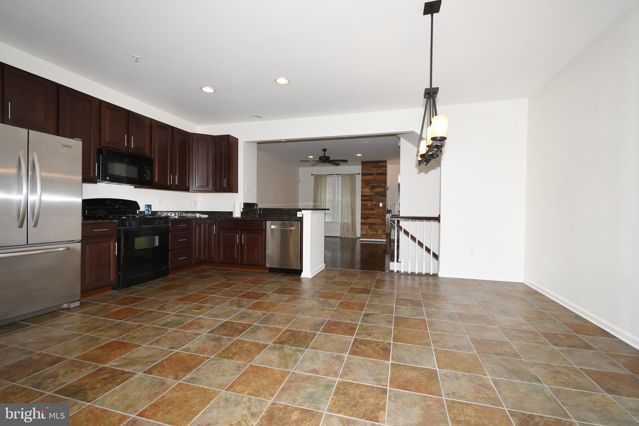 RAINCLIFFE - Residential Lease